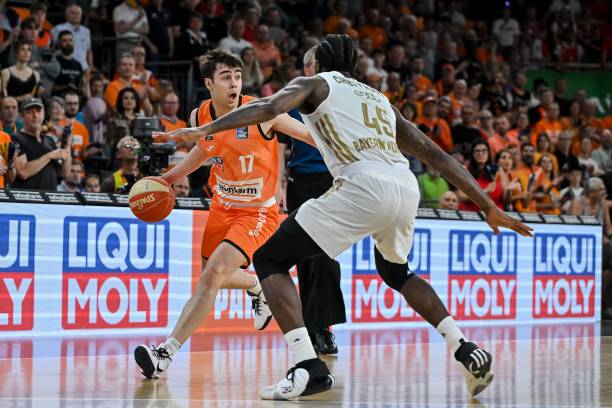 个地区的成 个地区的成